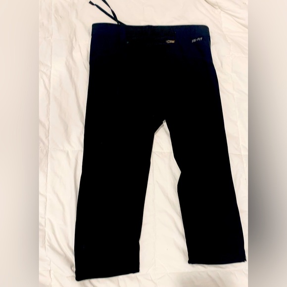 NIKE BLACK Dri Fit workout Capri size small - Picture 2 of 6